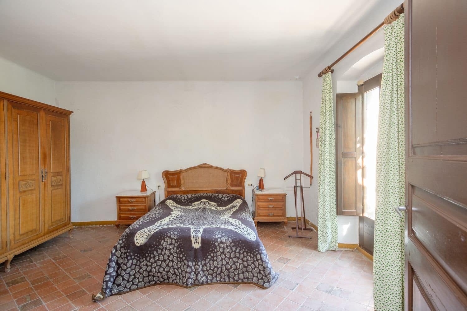 7 chambre Finca/Maison de Campagne à vendre à Sant Aniol de Finestres avec garage - 550 000 € (Ref: 9981282)
