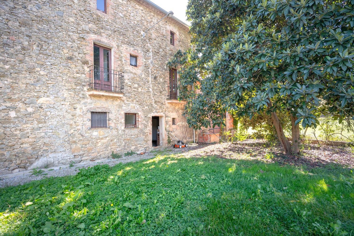 7 chambre Finca/Maison de Campagne à vendre à Sant Aniol de Finestres avec garage - 550 000 € (Ref: 9981282)