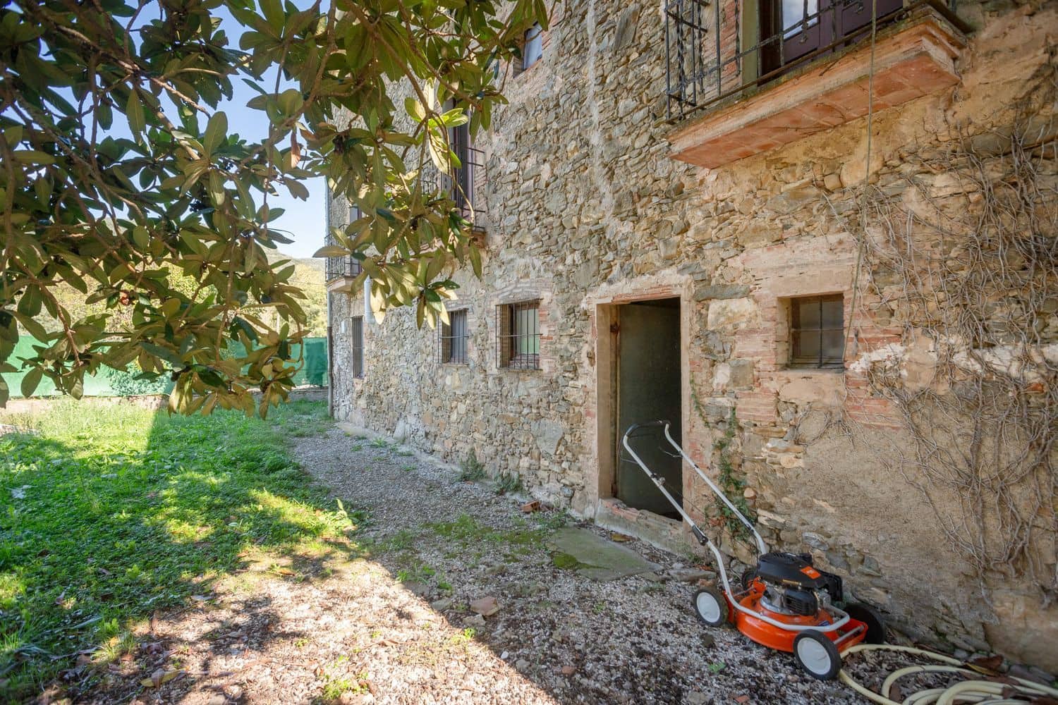 7 chambre Finca/Maison de Campagne à vendre à Sant Aniol de Finestres avec garage - 550 000 € (Ref: 9981282)
