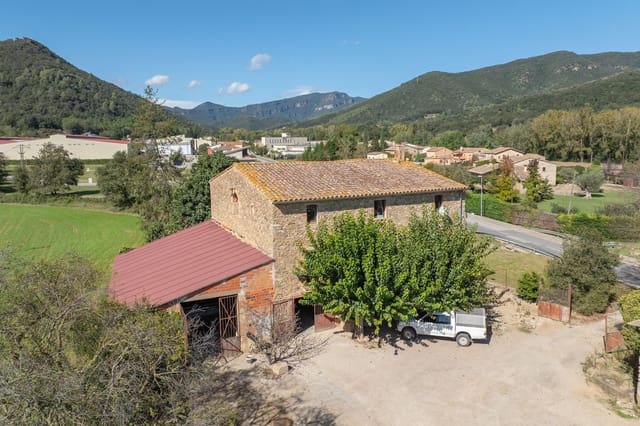 Finca/Casa Rural de 7 habitaciones en Sant Aniol de Finestres en venta con garaje - 550.000 € (Ref: 9981282)