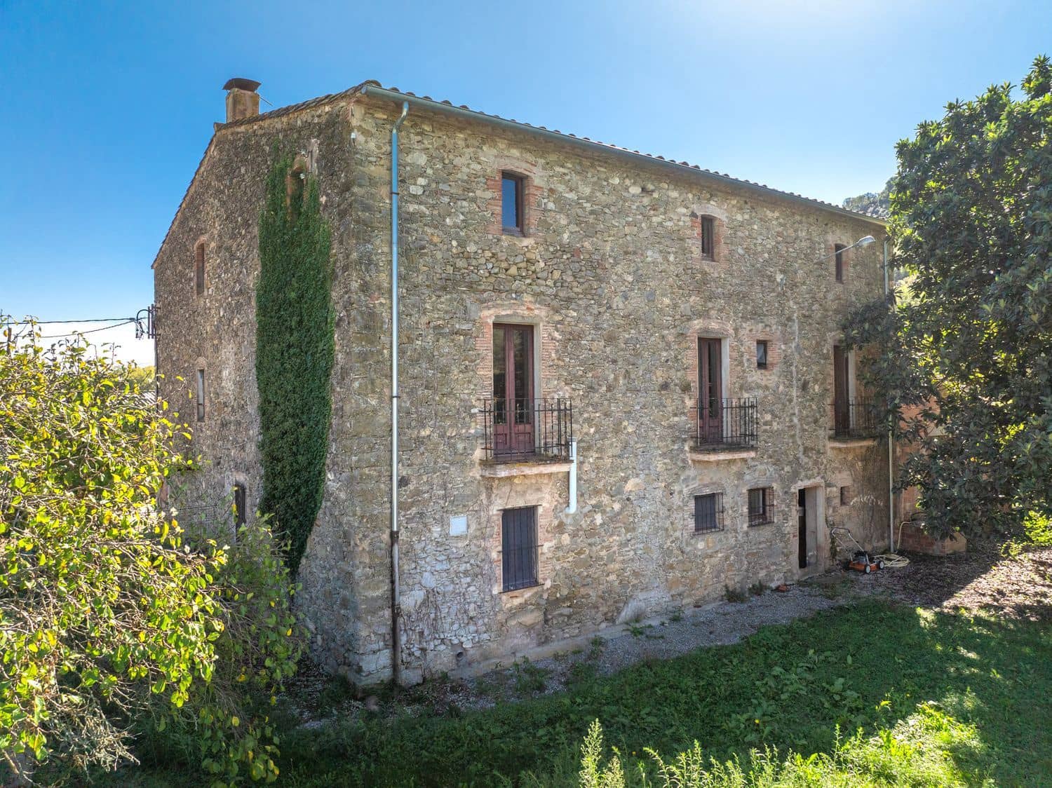 7 chambre Finca/Maison de Campagne à vendre à Sant Aniol de Finestres avec garage - 550 000 € (Ref: 9981282)