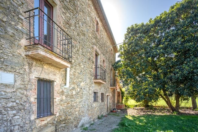 Finca/Casa Rural de 7 habitaciones en Sant Aniol de Finestres en venta con garaje - 550.000 € (Ref: 9981282)