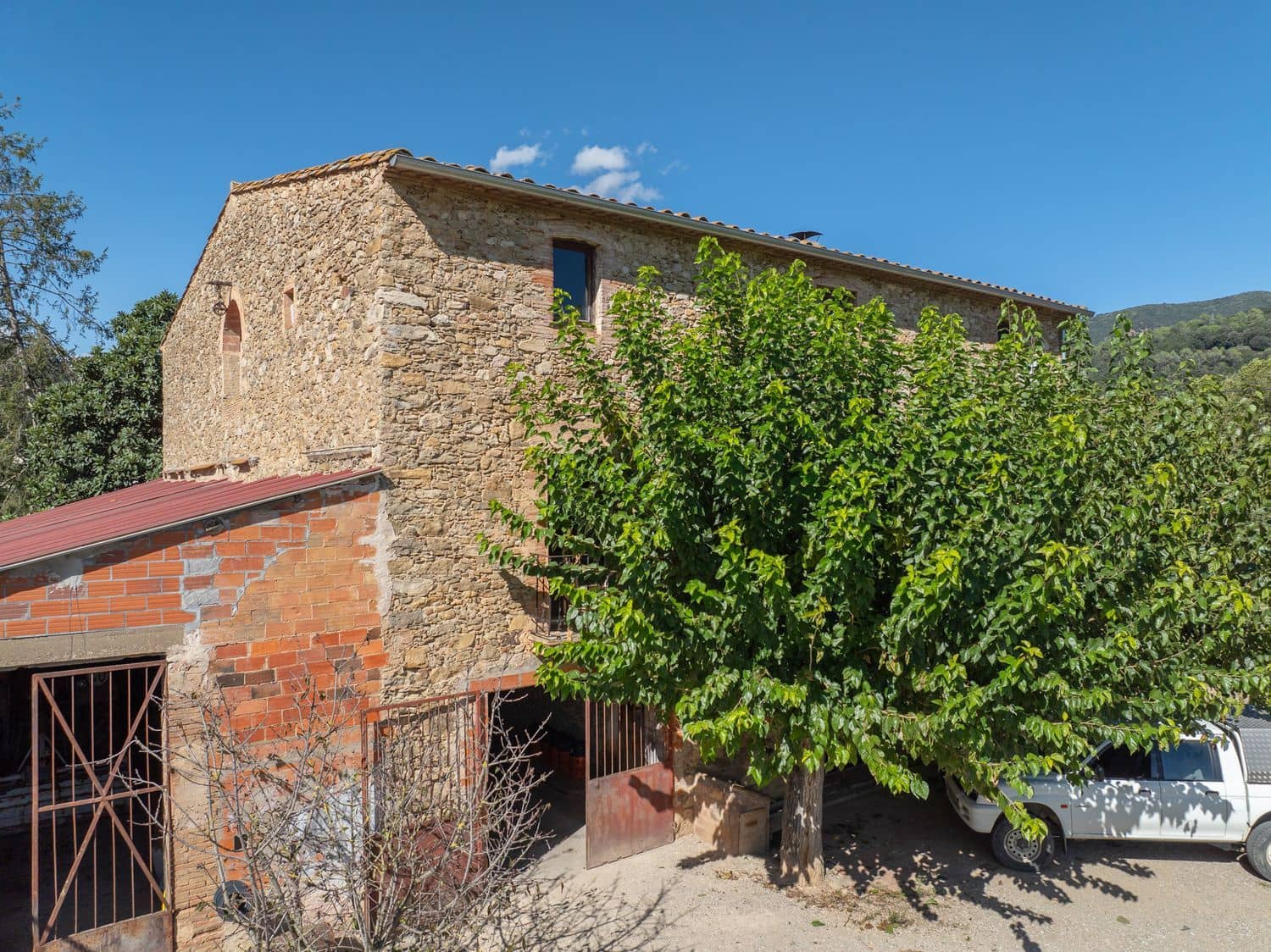 7 chambre Finca/Maison de Campagne à vendre à Sant Aniol de Finestres avec garage - 550 000 € (Ref: 9981282)