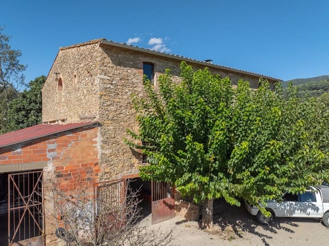 Finca/Casa Rural de 7 habitaciones en Sant Aniol de Finestres en venta con garaje - 550.000 € (Ref: 9981282)
