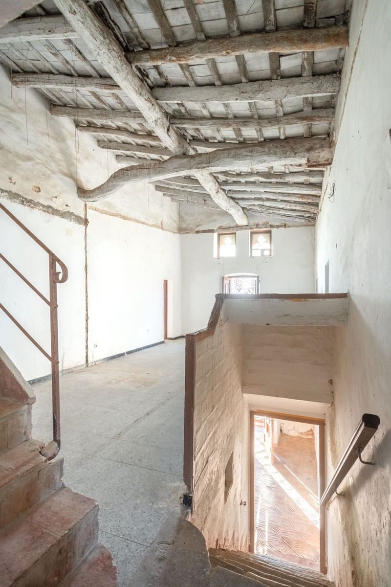 5 bedroom Finca/Country House for sale in Caldes de Malavella with garage - € 495,000 (Ref: 9981283)