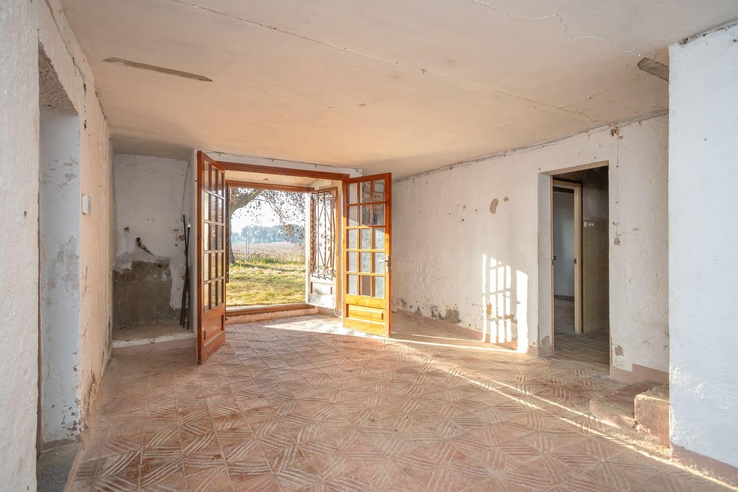 5 bedroom Finca/Country House for sale in Caldes de Malavella with garage - € 495,000 (Ref: 9981283)