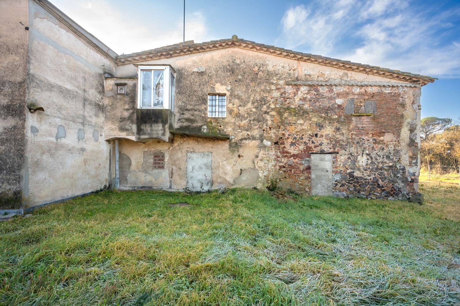 5 bedroom Finca/Country House for sale in Caldes de Malavella with garage - € 495,000 (Ref: 9981283)