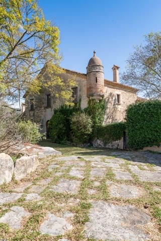 Finca/Casa Rural de 5 habitaciones en Sant Aniol de Finestres en venta con piscina garaje - 1.400.000 € (Ref: 9981284)