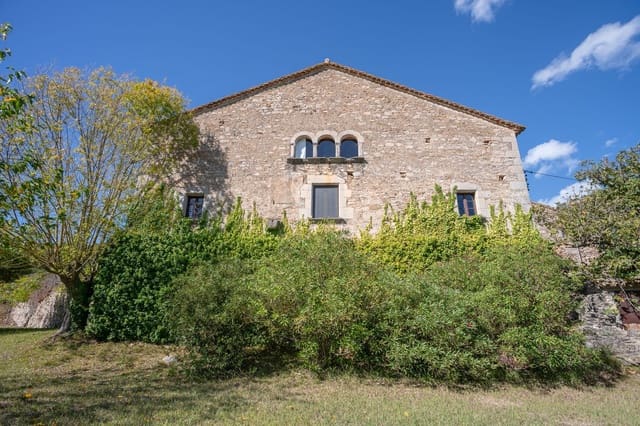 Finca/Casa Rural de 5 habitaciones en Sant Aniol de Finestres en venta con piscina garaje - 1.400.000 € (Ref: 9981284)