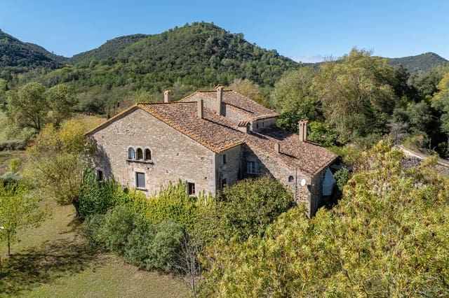 Finca/Casa Rural de 5 habitaciones en Sant Aniol de Finestres en venta con piscina garaje - 1.400.000 € (Ref: 9981284)