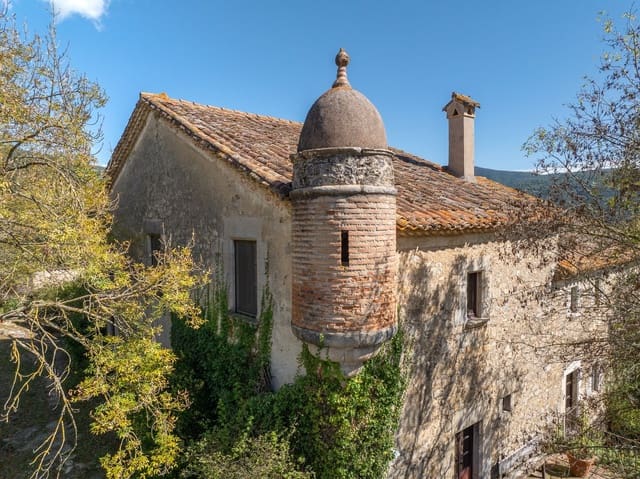 Finca/Casa Rural de 5 habitaciones en Sant Aniol de Finestres en venta con piscina garaje - 1.400.000 € (Ref: 9981284)