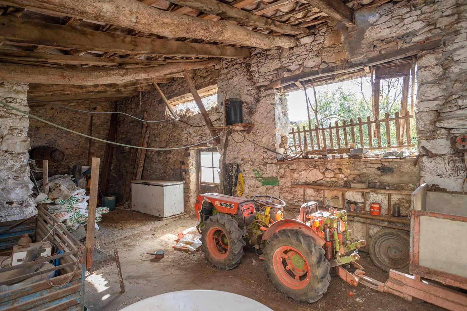 Finca/Casa Rural de 5 habitaciones en Sant Aniol de Finestres en venta con piscina garaje - 1.400.000 € (Ref: 9981284)