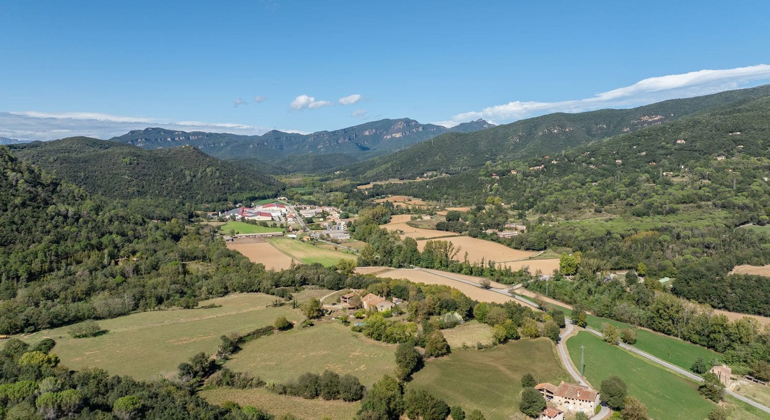 Finca/Casa Rural de 5 habitaciones en Sant Aniol de Finestres en venta con piscina garaje - 1.400.000 € (Ref: 9981284)