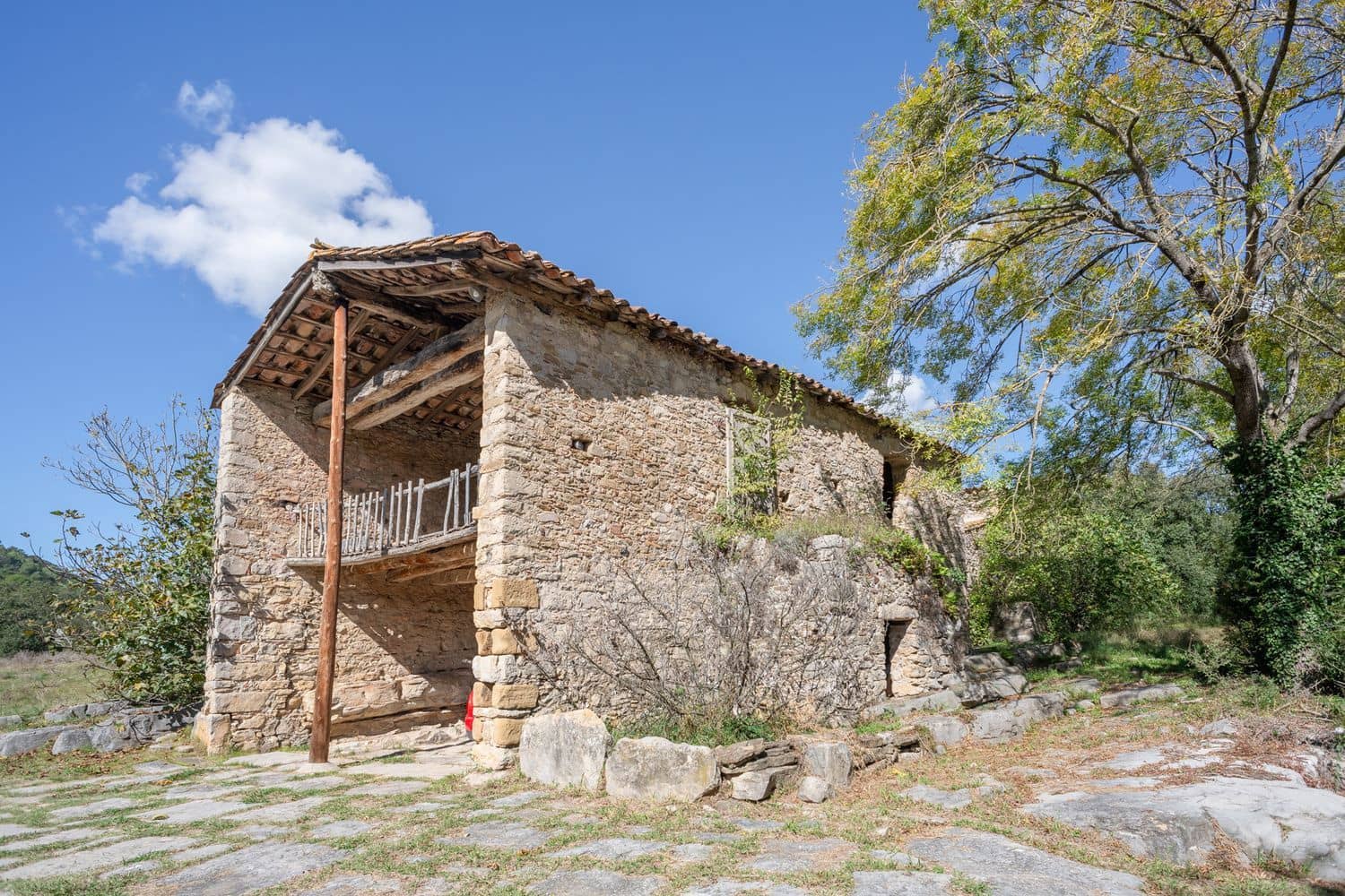 Finca/Casa Rural de 5 habitaciones en Sant Aniol de Finestres en venta con piscina garaje - 1.400.000 € (Ref: 9981284)
