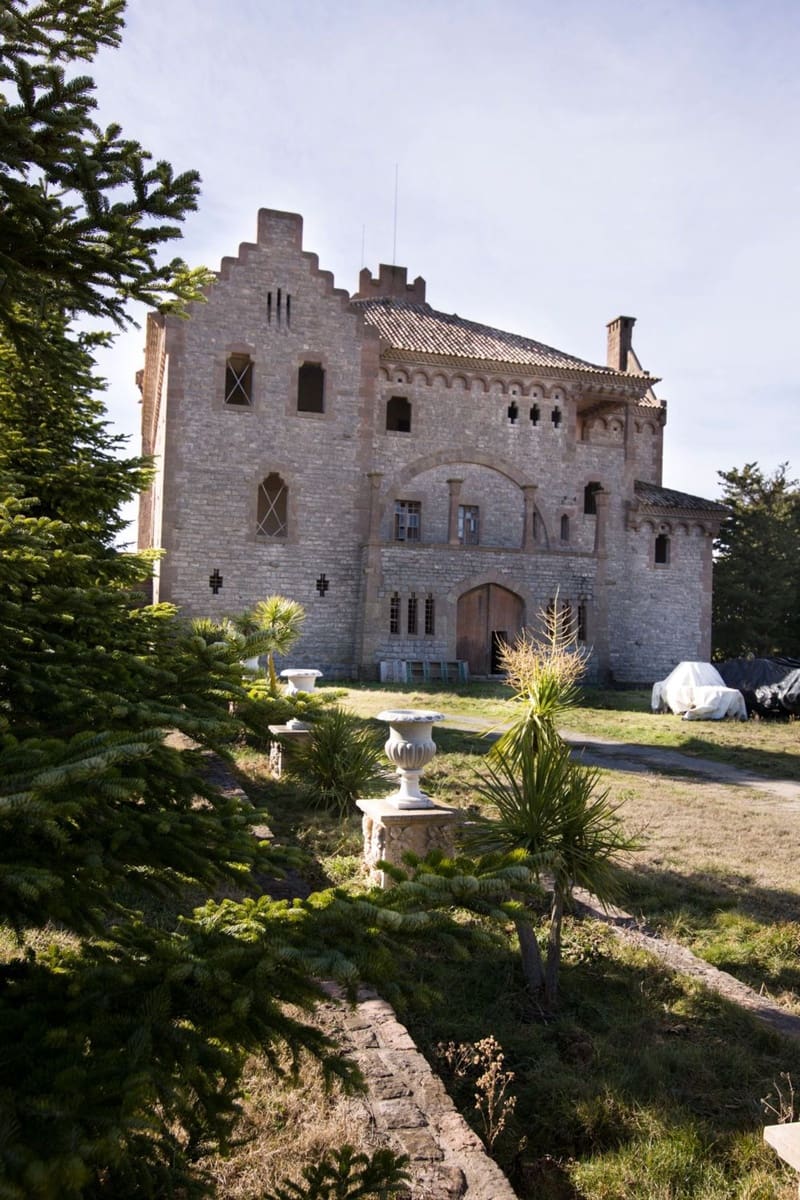 10 soveværelse Finca/Landehus til salg i Moia med garage - € 3.500.000 (Ref: 9981285)