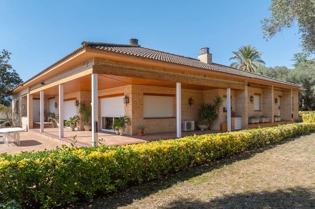 5 chambre Finca/Maison de Campagne à vendre à Cornellà del Terri avec garage - 1 495 000 € (Ref: 9981286)