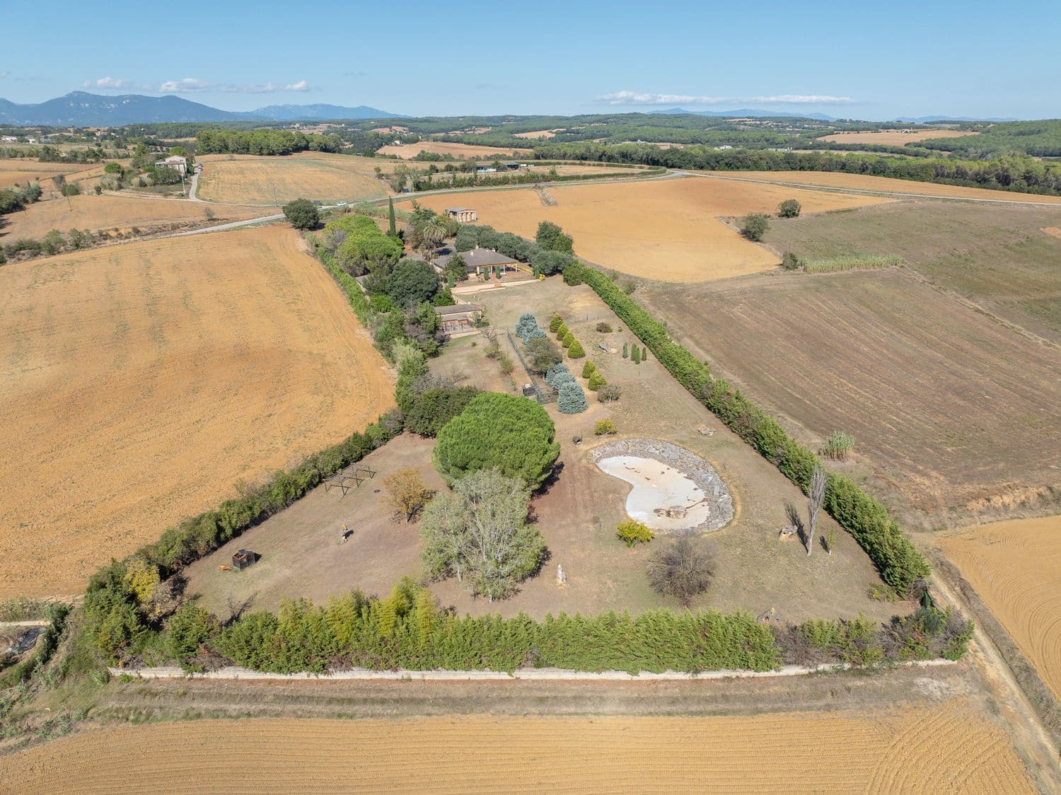 5 bedroom Finca/Country House for sale in Cornella del Terri with garage - € 1,495,000 (Ref: 9981286)