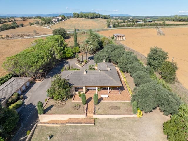 5 chambre Finca/Maison de Campagne à vendre à Cornellà del Terri avec garage - 1 495 000 € (Ref: 9981286)