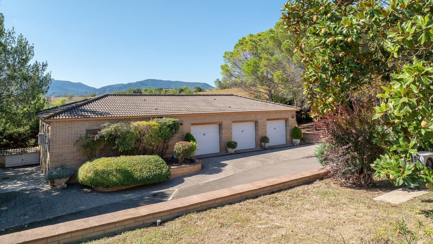 5 bedroom Finca/Country House for sale in Cornella del Terri with garage - € 1,495,000 (Ref: 9981286)