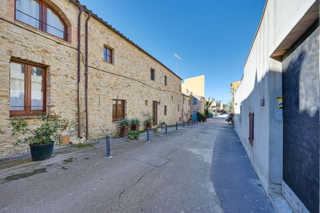 4 soveværelse Finca/Landehus til salg i Regencós med garage - € 695.000 (Ref: 9981287)