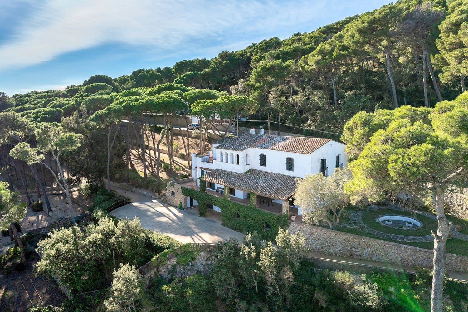 8 soverom Villa til salgs i Tamariu med svømmebasseng garasje - € 9 500 000 (Ref: 9981290)
