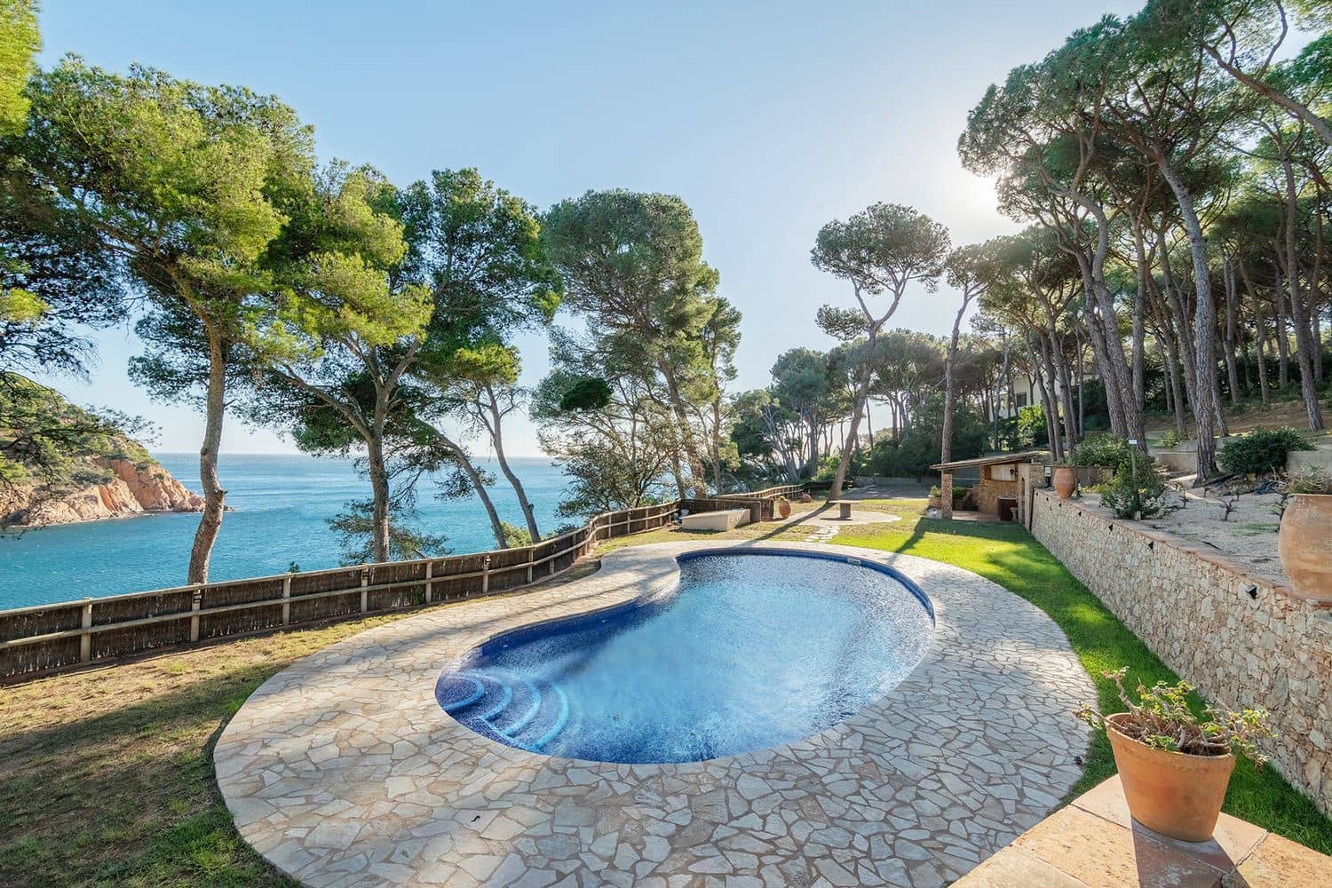 8 soverom Villa til salgs i Tamariu med svømmebasseng garasje - € 9 500 000 (Ref: 9981290)