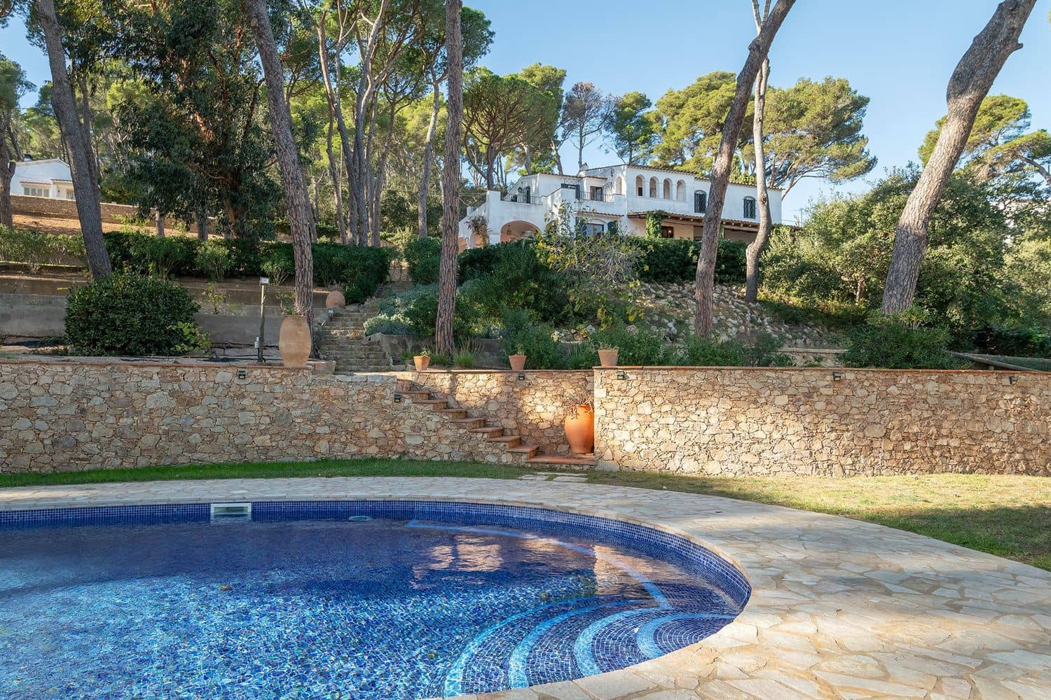 8 soverom Villa til salgs i Tamariu med svømmebasseng garasje - € 9 500 000 (Ref: 9981290)
