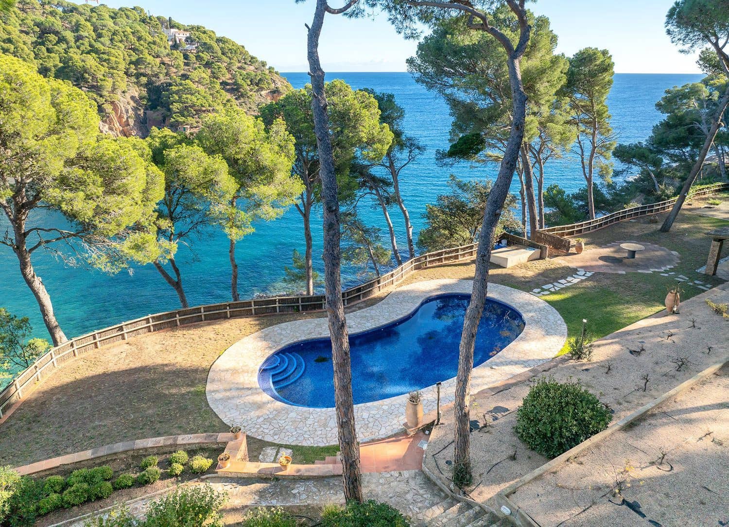 8 soverom Villa til salgs i Tamariu med svømmebasseng garasje - € 9 500 000 (Ref: 9981290)