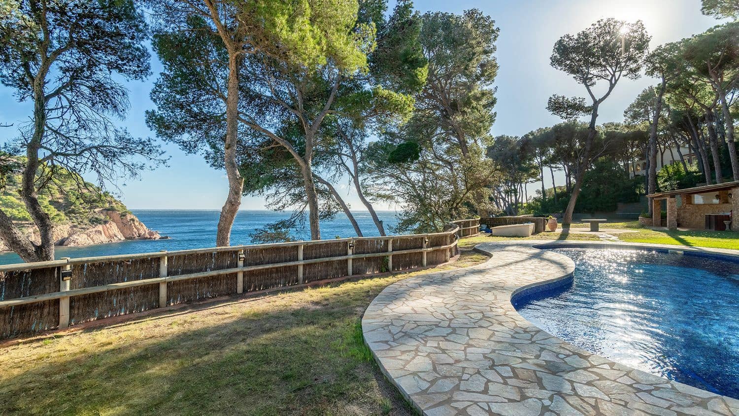 8 soverom Villa til salgs i Tamariu med svømmebasseng garasje - € 9 500 000 (Ref: 9981290)