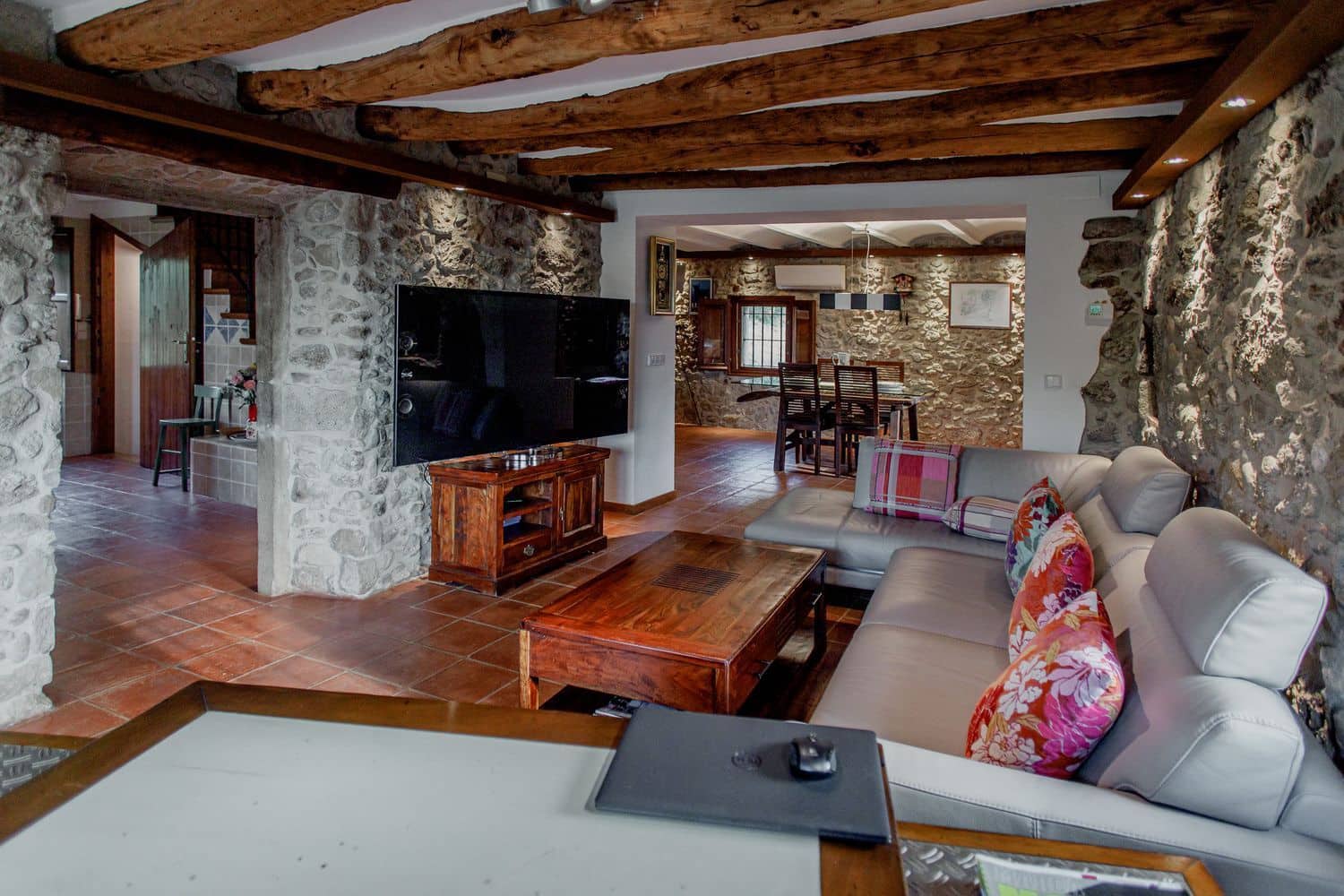 3 chambre Finca/Maison de Campagne à vendre à Llado avec piscine garage - 900 000 € (Ref: 9981295)