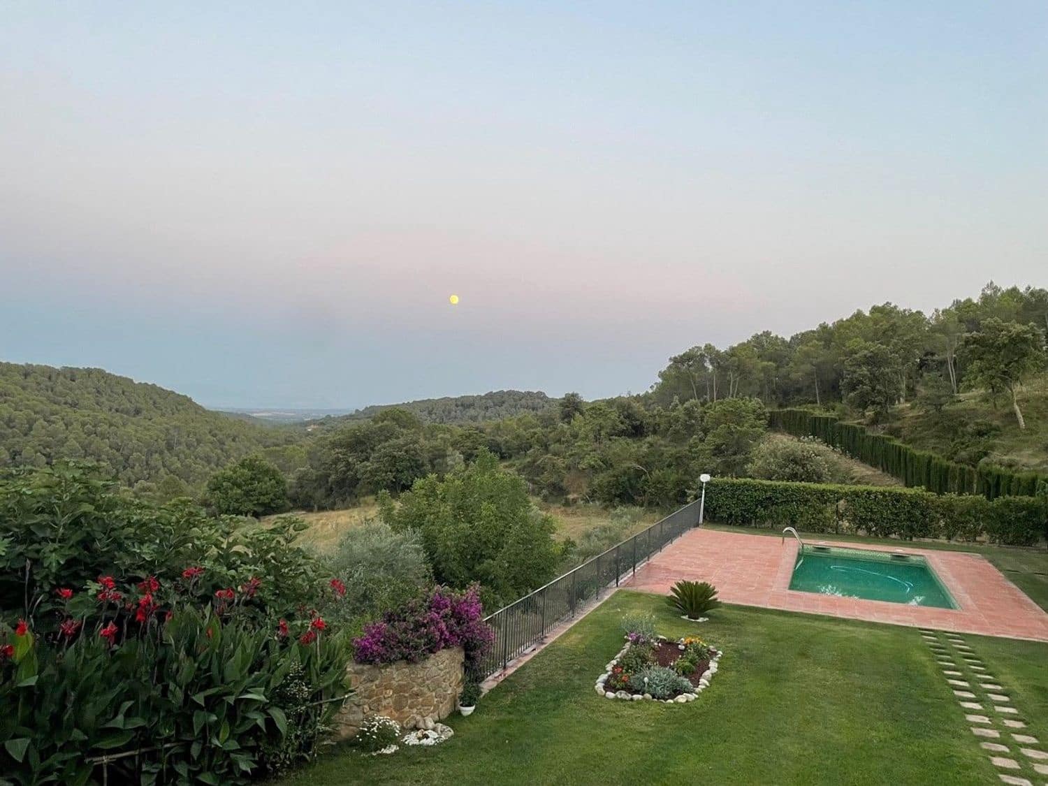 3 chambre Finca/Maison de Campagne à vendre à Llado avec piscine garage - 900 000 € (Ref: 9981295)