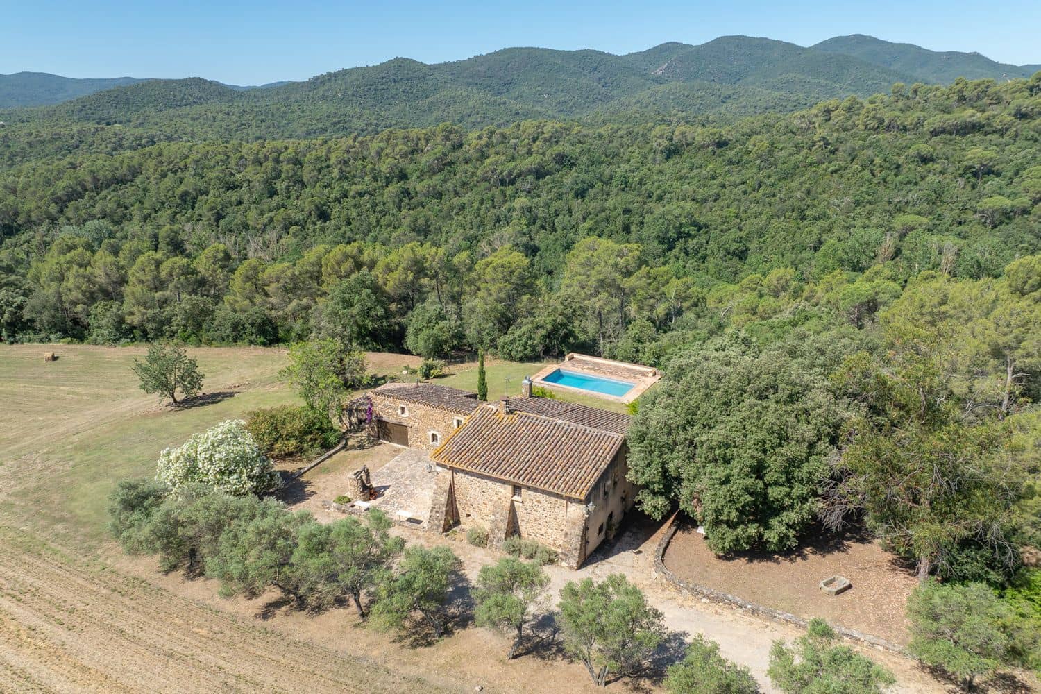 5 sypialnia Finka/Dom wiejski na sprzedaż w Madremanya z basenem garażem - 1 950 000 € (Ref: 9981296)