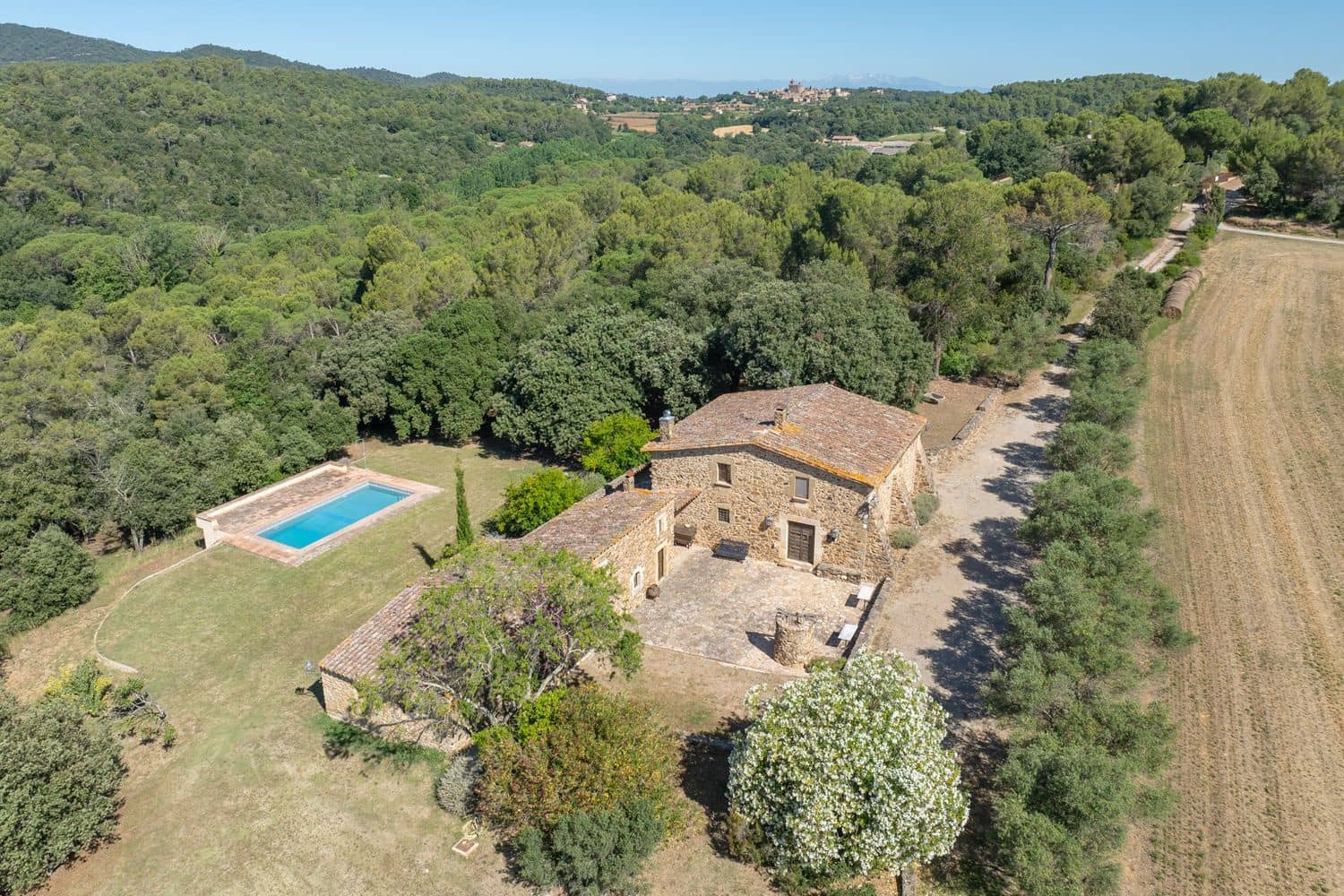 5 sypialnia Finka/Dom wiejski na sprzedaż w Madremanya z basenem garażem - 1 950 000 € (Ref: 9981296)