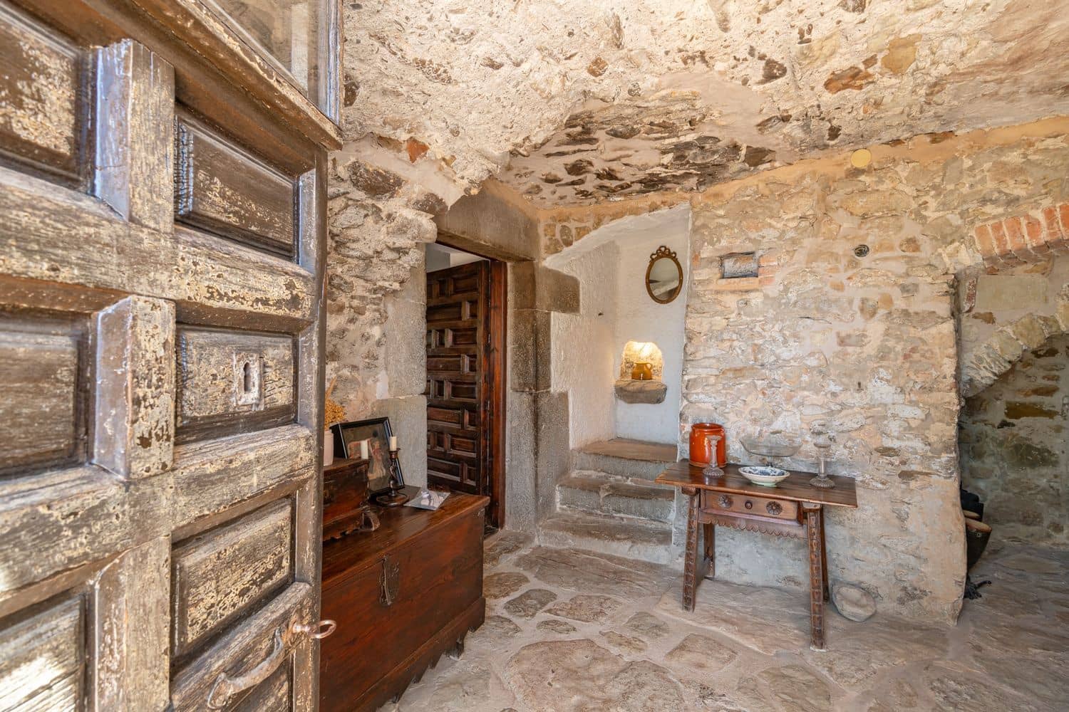 5 sypialnia Finka/Dom wiejski na sprzedaż w Madremanya z basenem garażem - 1 950 000 € (Ref: 9981296)