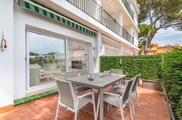 4 sovrum Lägenhet till salu i Calella de Palafrugell, Palafrugell med pool garage - 810 000 € (Ref: 9981298)
