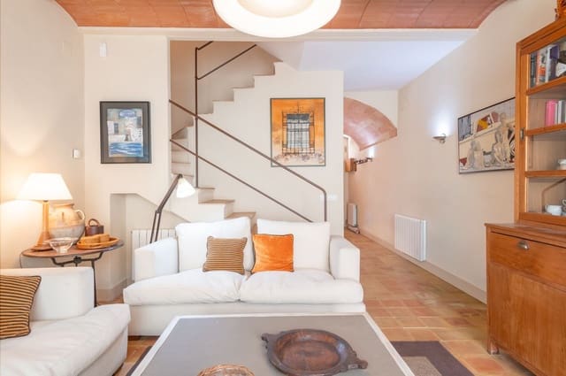4 soverom Finca/Herregård til salgs i Palafrugell med garasje - € 490 000 (Ref: 9981299)