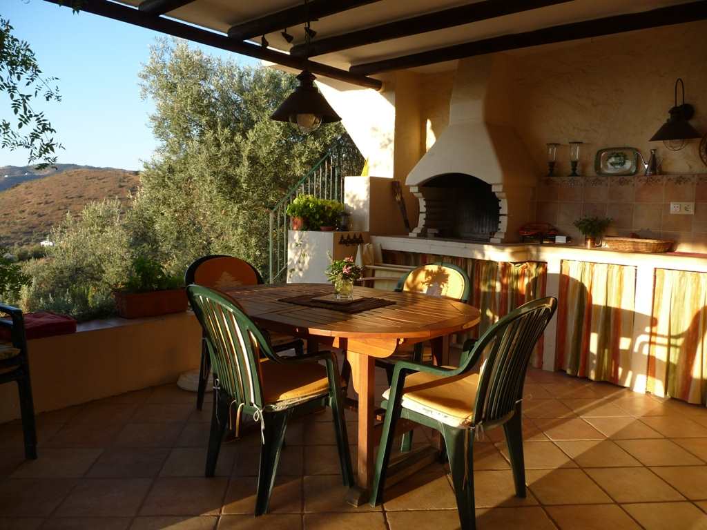 6 sypialnia Finka/Dom wiejski na sprzedaż w Riogordo z basenem - 695 000 € (Ref: 3316410)