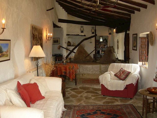 6 sypialnia Finka/Dom wiejski na sprzedaż w Riogordo z basenem - 695 000 € (Ref: 3316410)