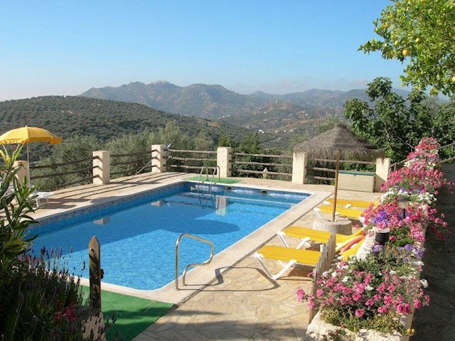 6 sypialnia Finka/Dom wiejski na sprzedaż w Riogordo z basenem - 695 000 € (Ref: 3316410)