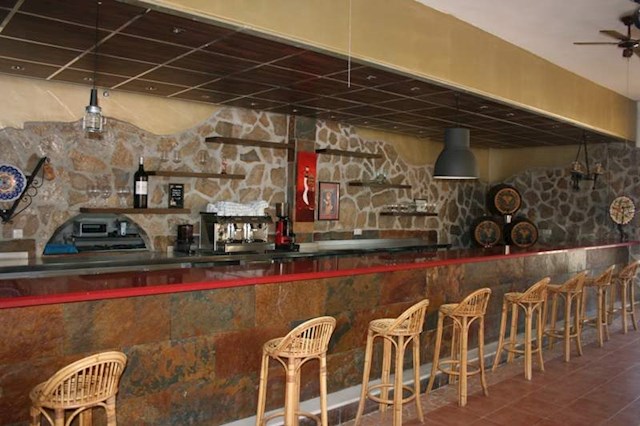 20 slaapkamer Commercieel te koop in Colmenar met zwembad - € 1.500.000 (Ref: 3978769)