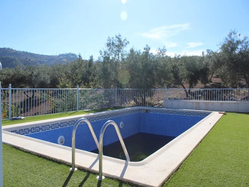 3 soveværelse Finca/Landehus til salg i Colmenar med swimmingpool garage - € 750.000 (Ref: 5824479)