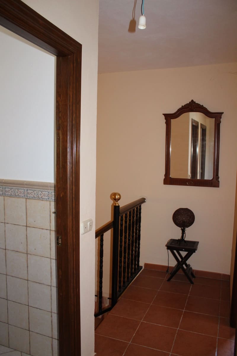 3 soveværelse Finca/Landehus til salg i Colmenar med swimmingpool garage - € 750.000 (Ref: 5824479)