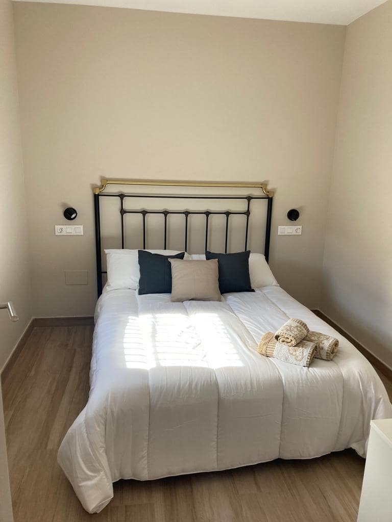 3 makuuhuone Maalaistalo vuokrattavana paikassa Casabermeja mukana uima-altaan 
autotalli - 1 390 € (Ref: 6796470)