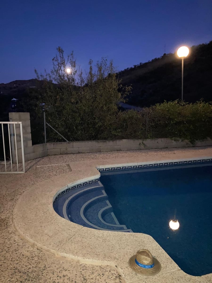 3 makuuhuone Maalaistalo vuokrattavana paikassa Casabermeja mukana uima-altaan 
autotalli - 1 390 € (Ref: 6796470)