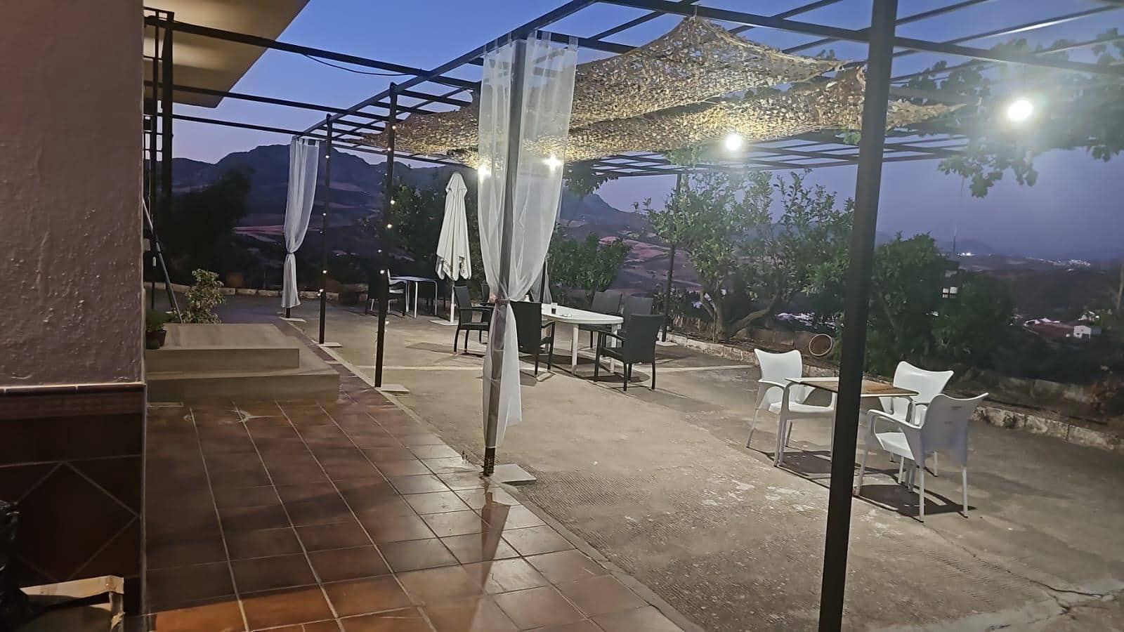 3 makuuhuone Maalaistalo vuokrattavana paikassa Casabermeja mukana uima-altaan 
autotalli - 1 390 € (Ref: 6796470)