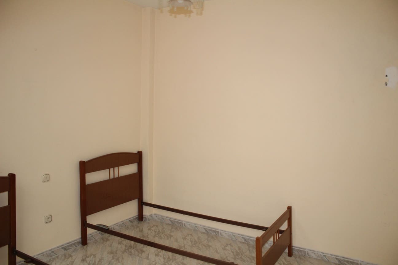 7 soveværelse Byhus til salg i Colmenar med garage - € 249.000 (Ref: 7010993)