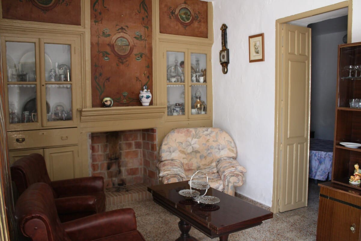 6 bedroom Townhouse for sale in Periana - € 148,000 (Ref: 7153494)