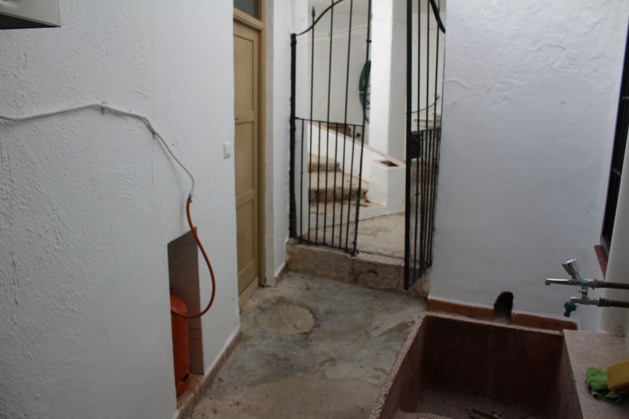 6 bedroom Townhouse for sale in Periana - € 148,000 (Ref: 7153494)