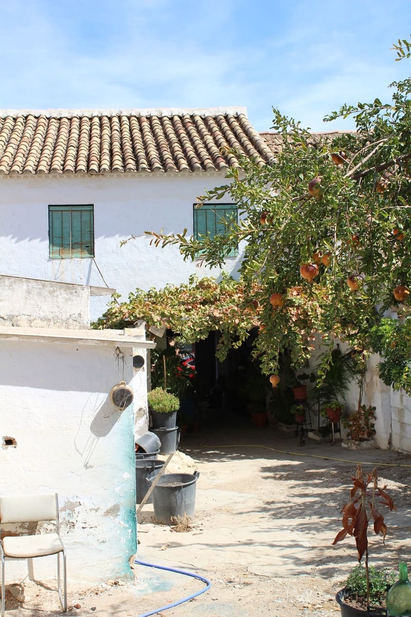 6 quarto Casa em Banda para venda em Alameda com garagem - 128 000 € (Ref: 7277251)