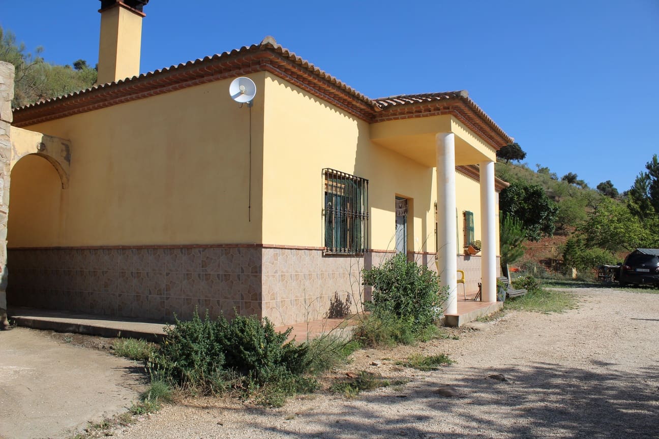 3 quarto Bungalow para venda em Casabermeja com garagem - 265 000 € (Ref: 7914276)